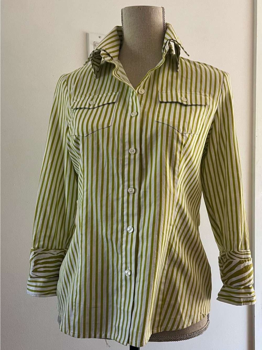 Jones New York Women’s Green Stripe Button Down Shirt Long Sleeve Size SMALL